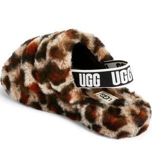 NWTIB UGG Slippers Size 6